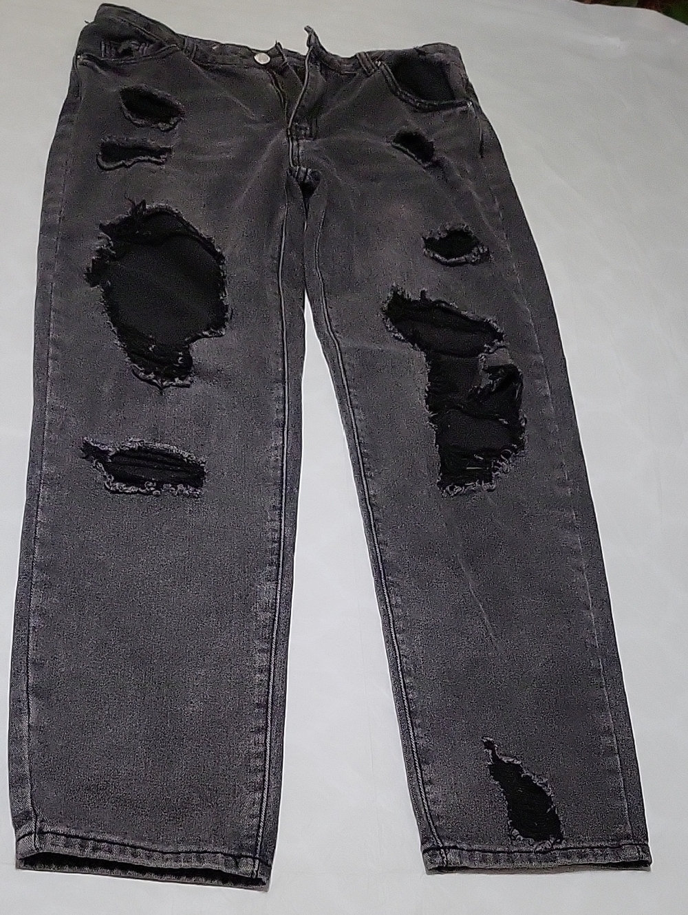 SHEIN Black Washed Distressed Jeans